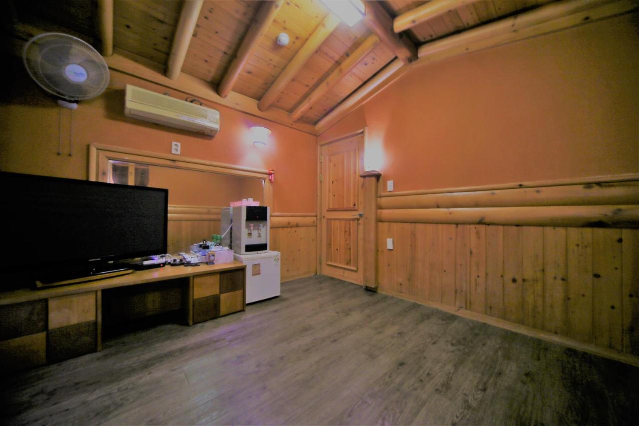 Pine Motel Boryeong Eksteriør bilde